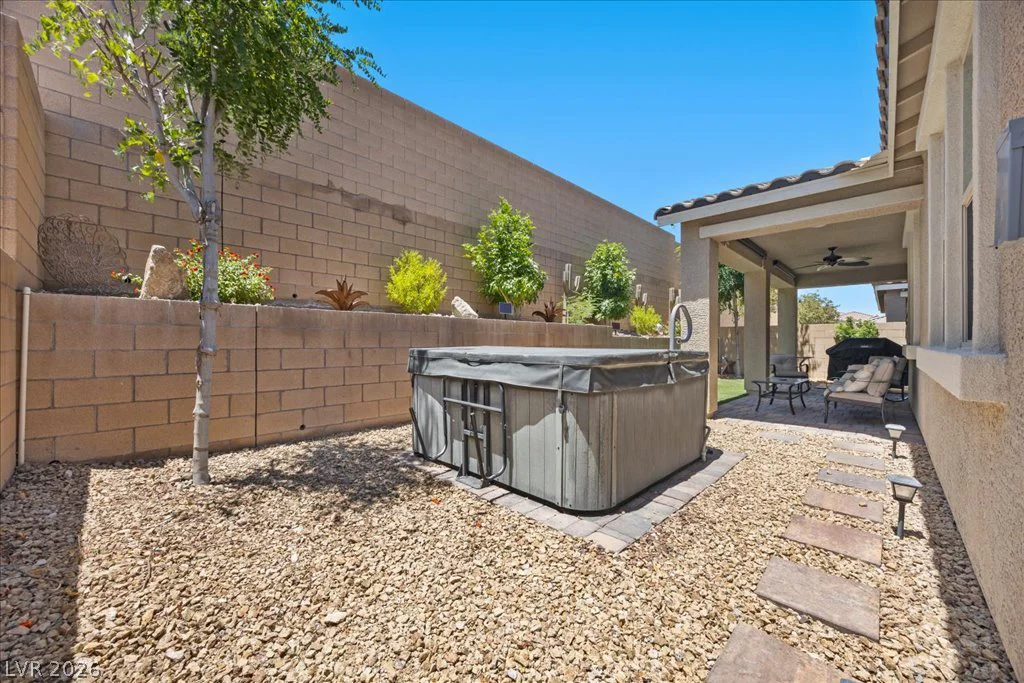8057 Eve Rock, Las Vegas, NV 89166