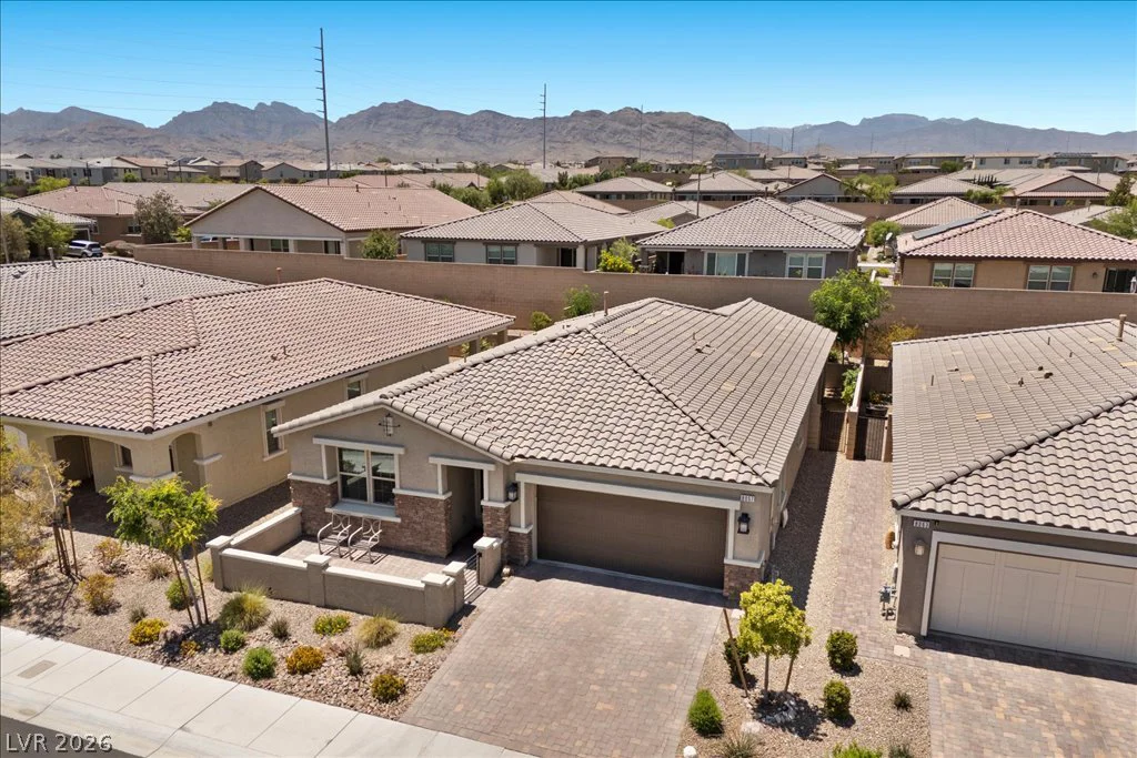 8057 Eve Rock, Las Vegas, NV 89166