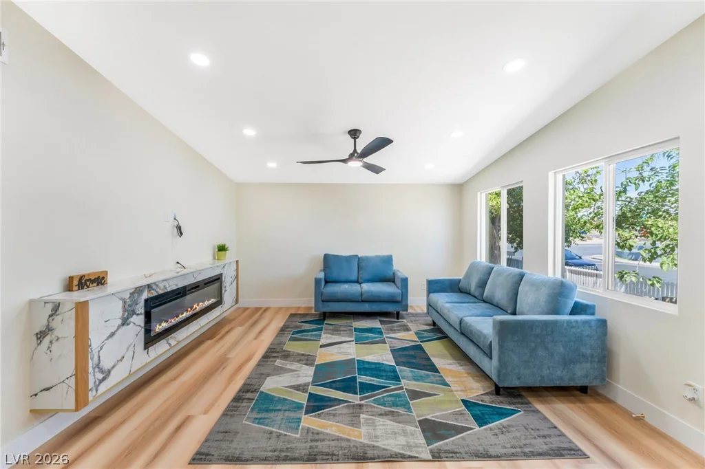 3504 Chevy Chase, Las Vegas, NV 89110