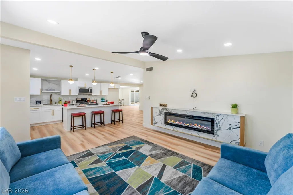 3504 Chevy Chase, Las Vegas, NV 89110