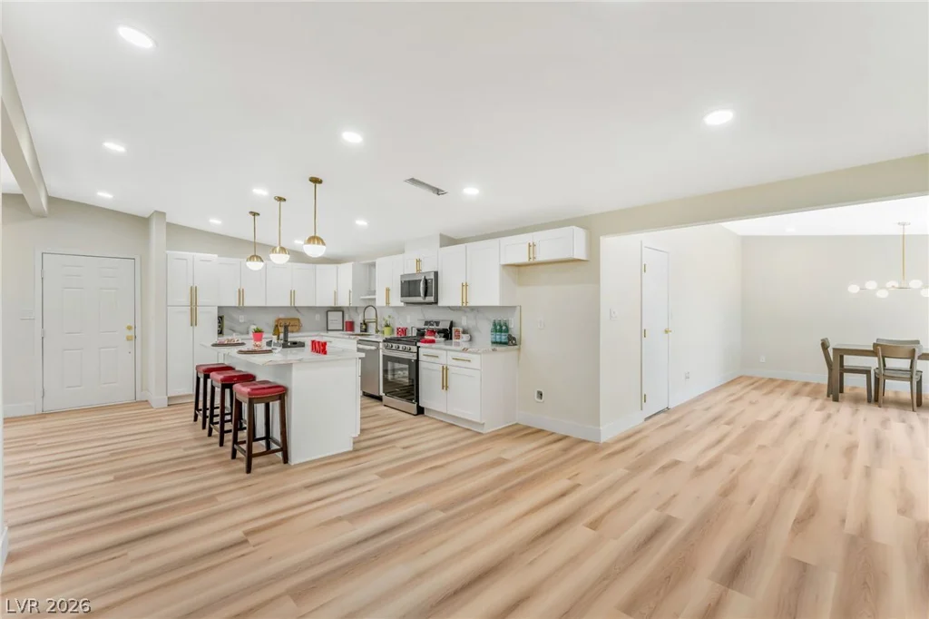 3504 Chevy Chase, Las Vegas, NV 89110