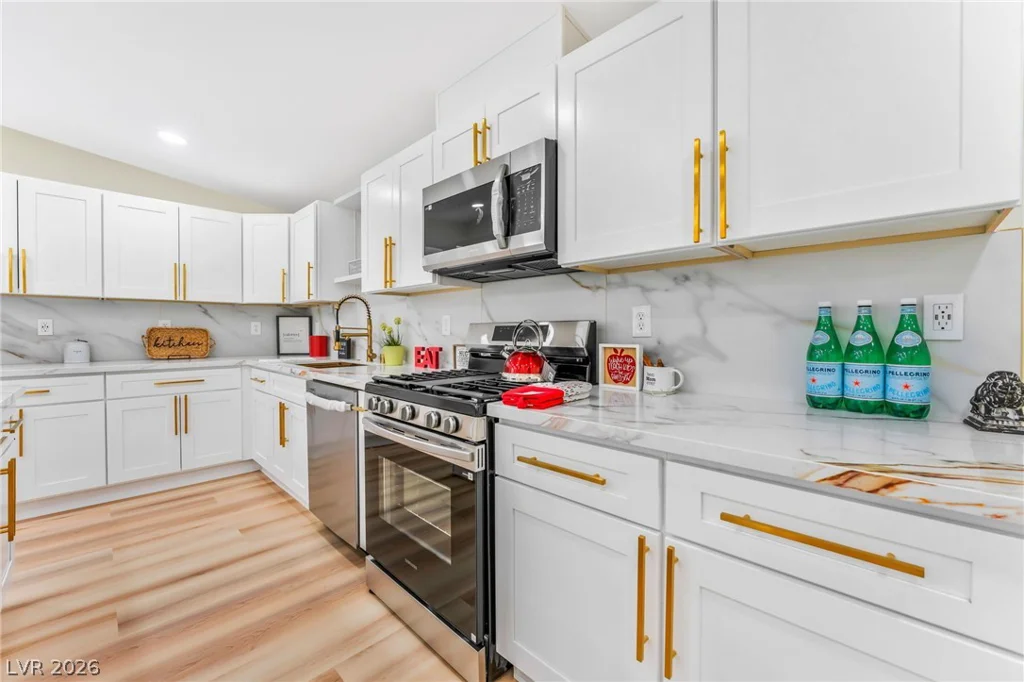 3504 Chevy Chase, Las Vegas, NV 89110