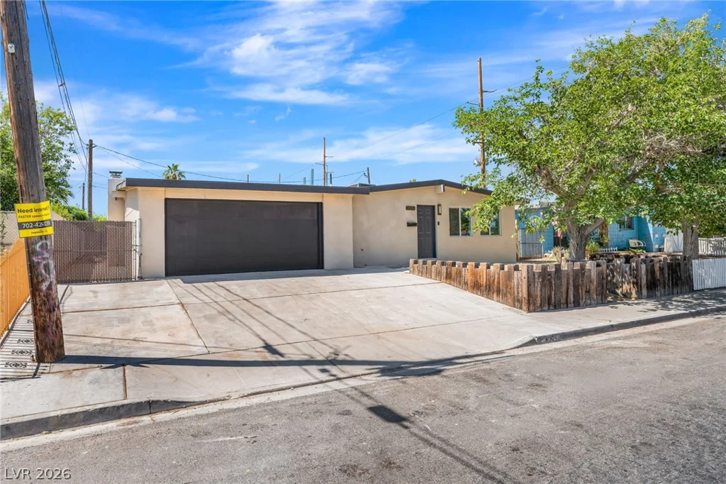 3504 Chevy Chase, Las Vegas, NV 89110