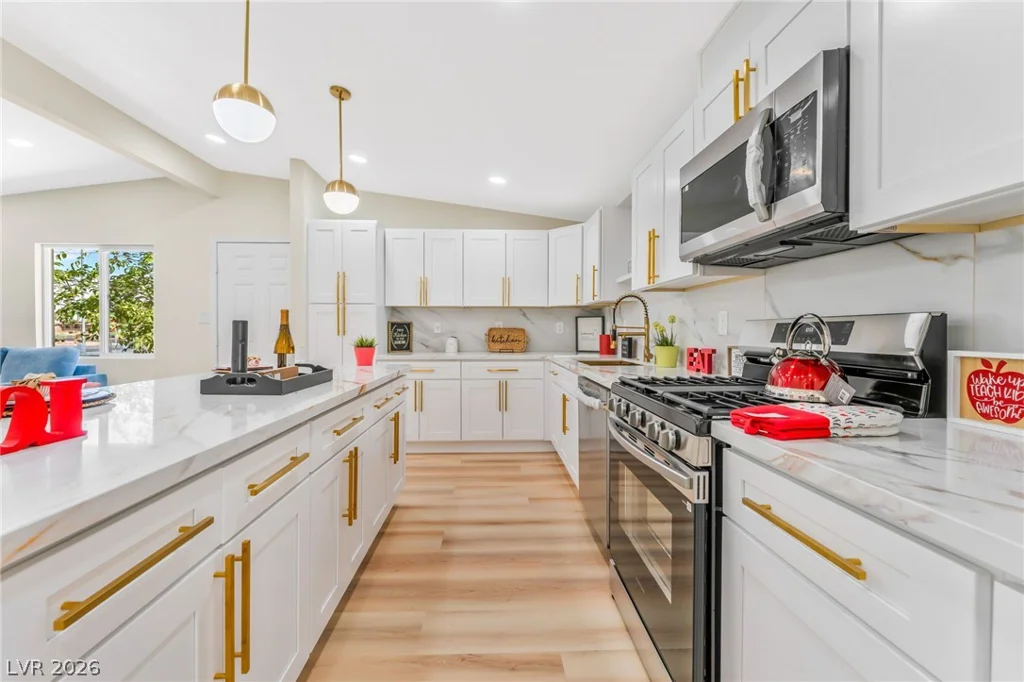 3504 Chevy Chase, Las Vegas, NV 89110