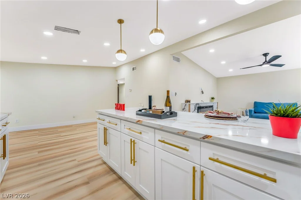 3504 Chevy Chase, Las Vegas, NV 89110