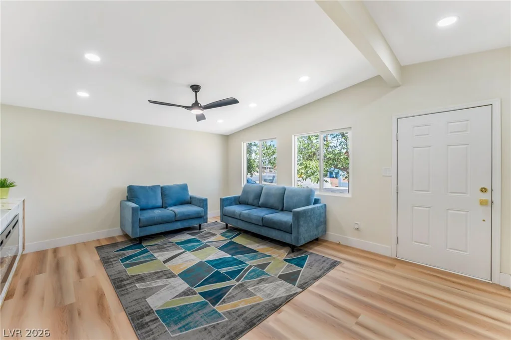 3504 Chevy Chase, Las Vegas, NV 89110