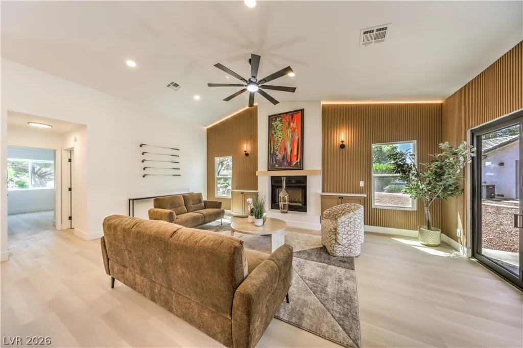 5001 Pacific Grove, Las Vegas, NV 89130