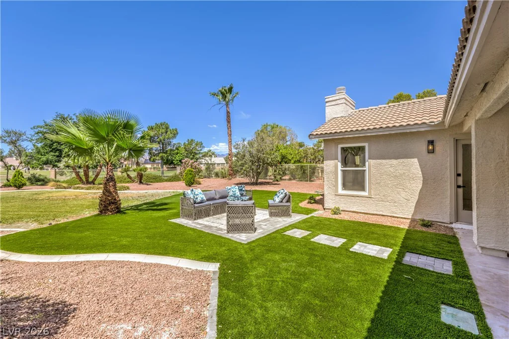 5001 Pacific Grove, Las Vegas, NV 89130