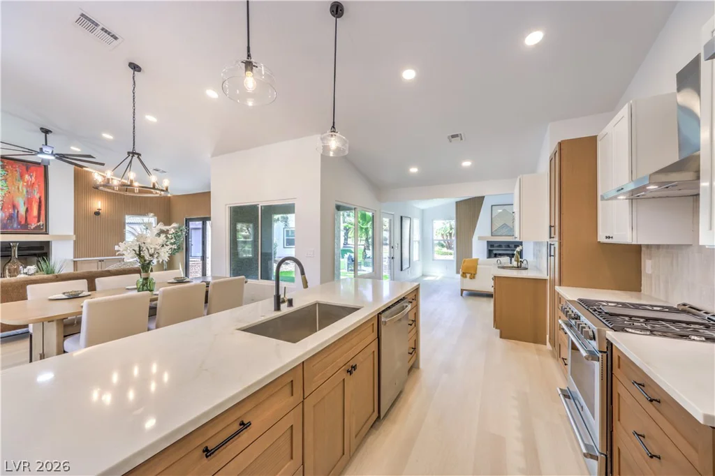 5001 Pacific Grove, Las Vegas, NV 89130