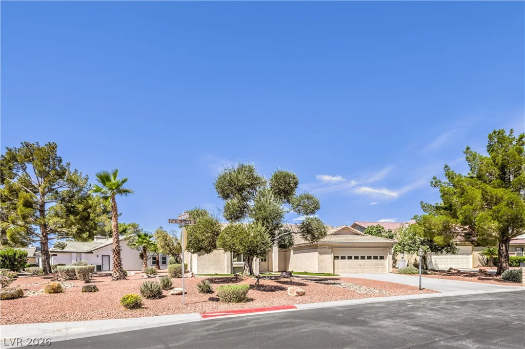 5001 Pacific Grove, Las Vegas, NV 89130