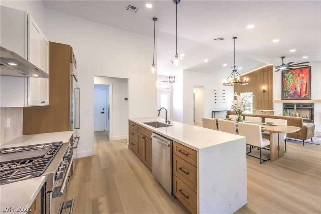5001 Pacific Grove, Las Vegas, NV 89130