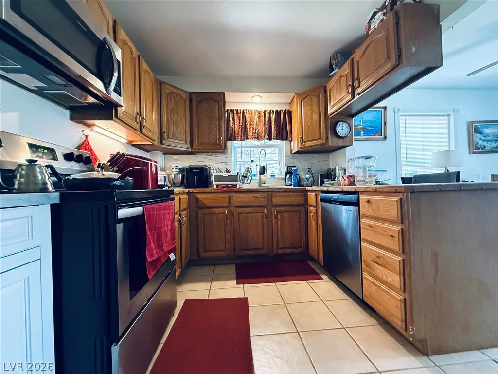 925 Pine Street, Ely, NV 89301