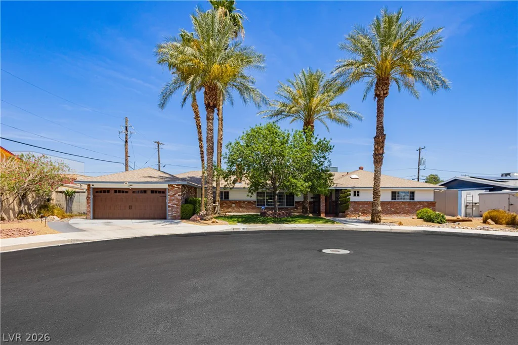 1301 Canosa, Las Vegas, NV 89104