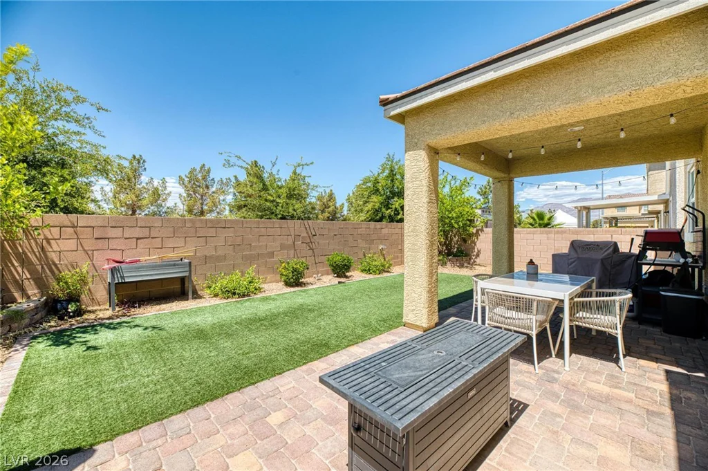 5631 Weeping Wall, North Las Vegas, NV 89031