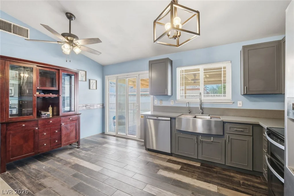 6417 Vinecrest, Las Vegas, NV 89108