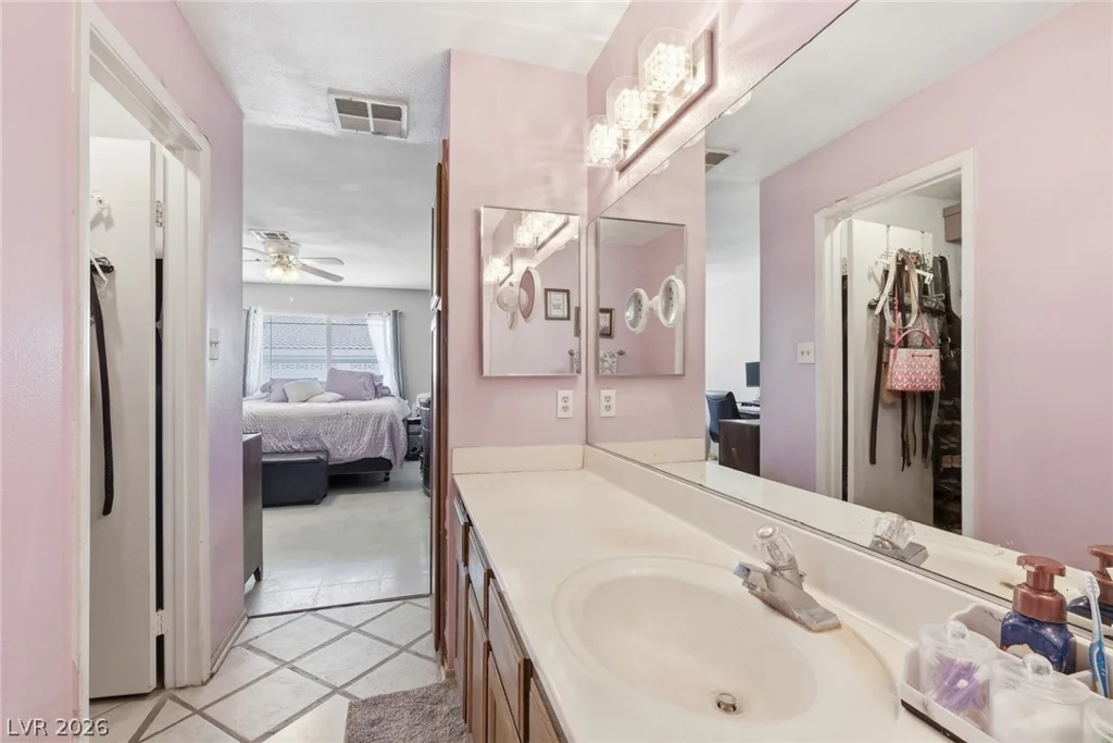 6417 Vinecrest, Las Vegas, NV 89108