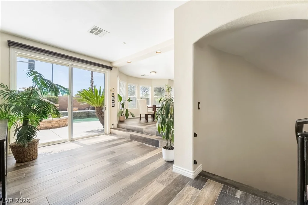 11280 Pentland Downs, Las Vegas, NV 89141
