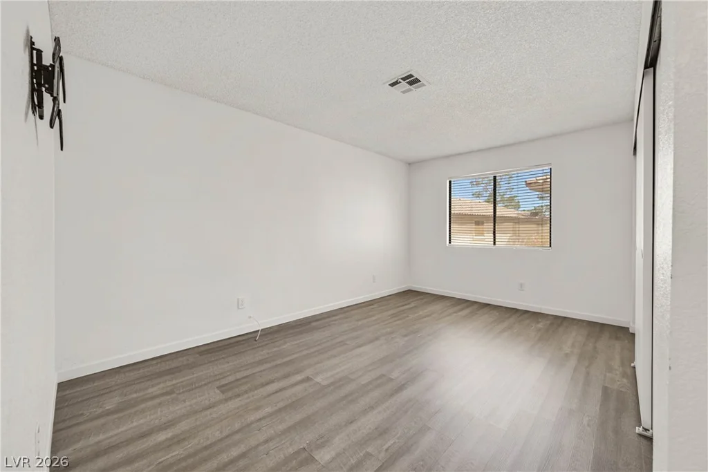 1008 Falconhead, Las Vegas, NV 89128