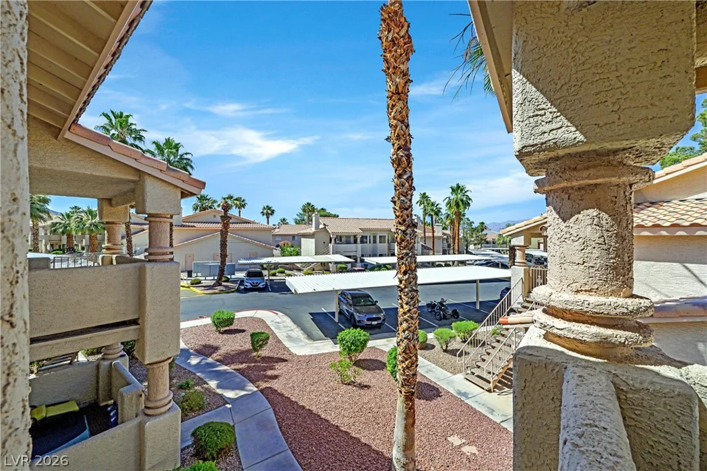 1008 Falconhead, Las Vegas, NV 89128