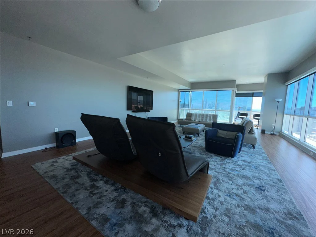 4575 Dean Martin, Las Vegas, NV 89103