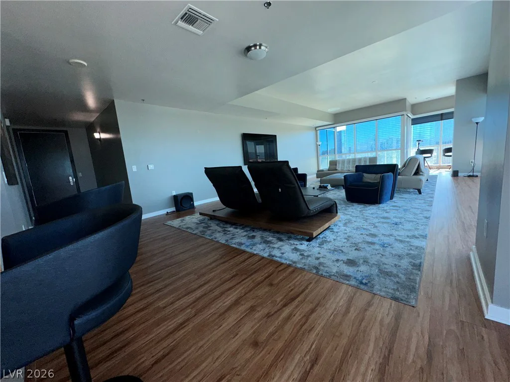 4575 Dean Martin, Las Vegas, NV 89103
