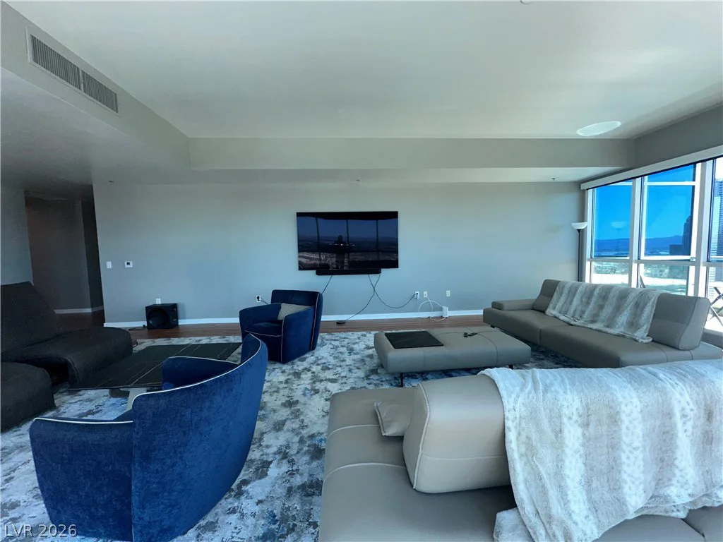 4575 Dean Martin, Las Vegas, NV 89103