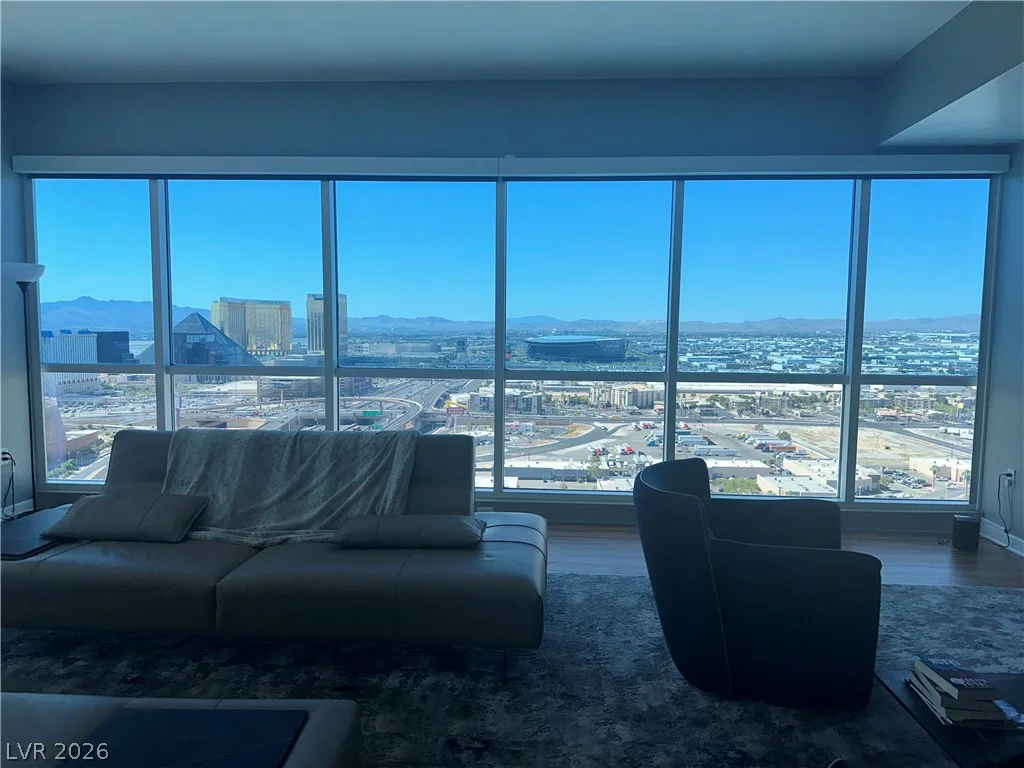 4575 Dean Martin, Las Vegas, NV 89103