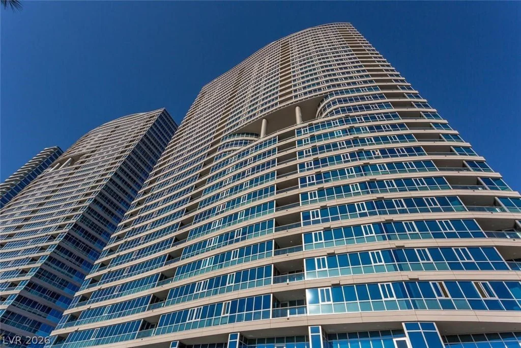 4575 Dean Martin, Las Vegas, NV 89103