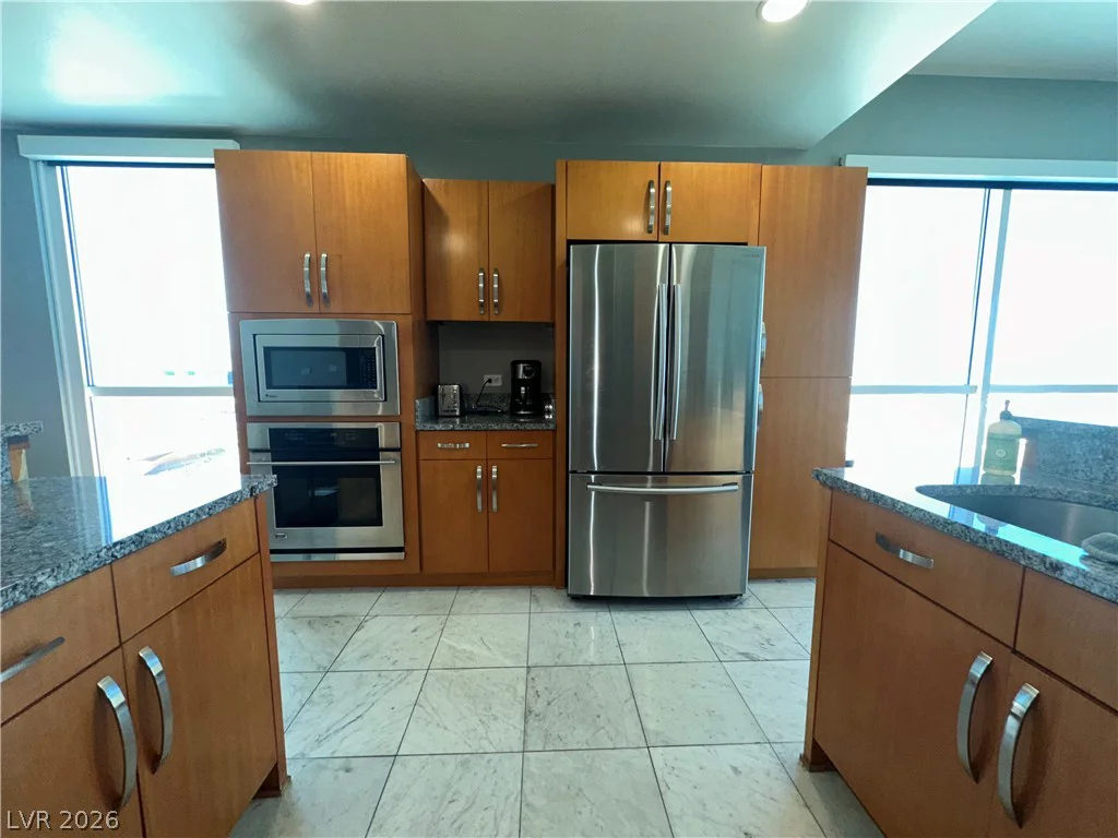 4575 Dean Martin, Las Vegas, NV 89103