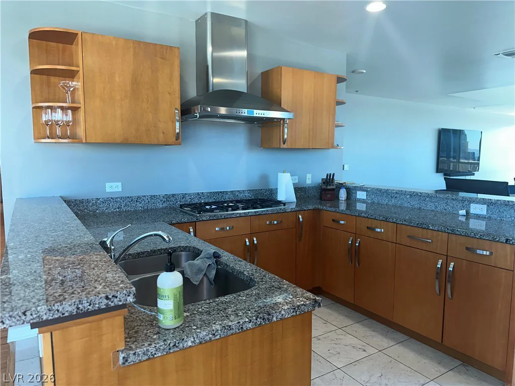 4575 Dean Martin, Las Vegas, NV 89103