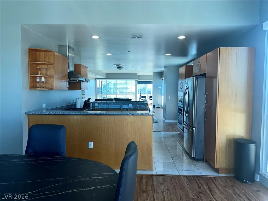 4575 Dean Martin, Las Vegas, NV 89103