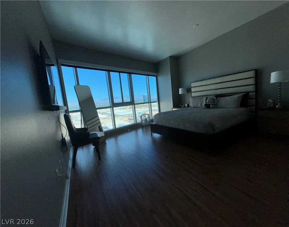 4575 Dean Martin, Las Vegas, NV 89103
