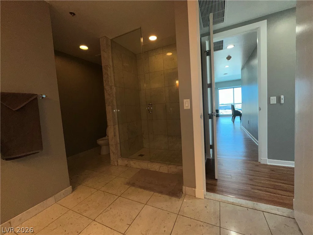 4575 Dean Martin, Las Vegas, NV 89103