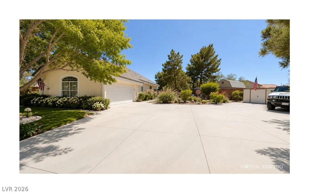 9119 Dean Martin, Las Vegas, NV 89139