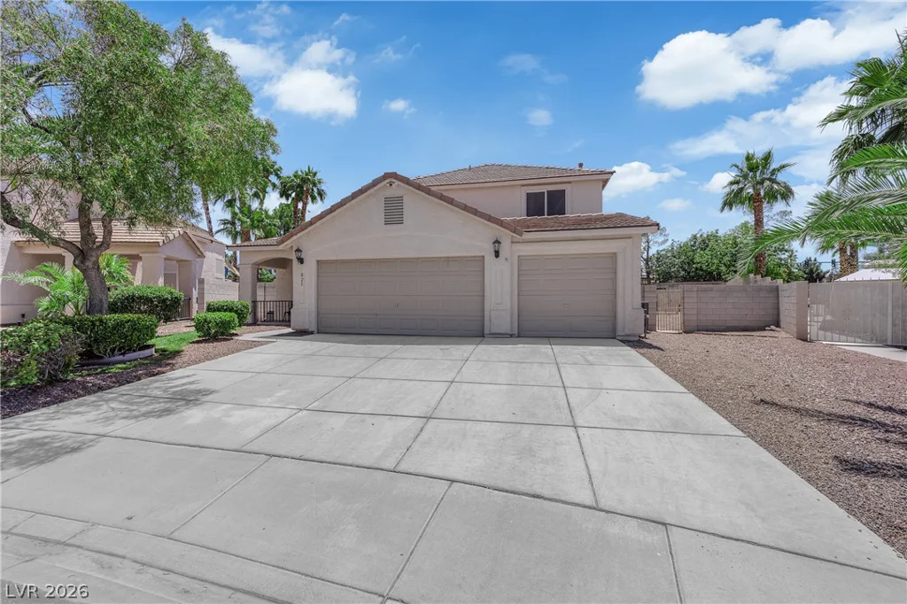 825 Gleamstar, Las Vegas, NV 89123