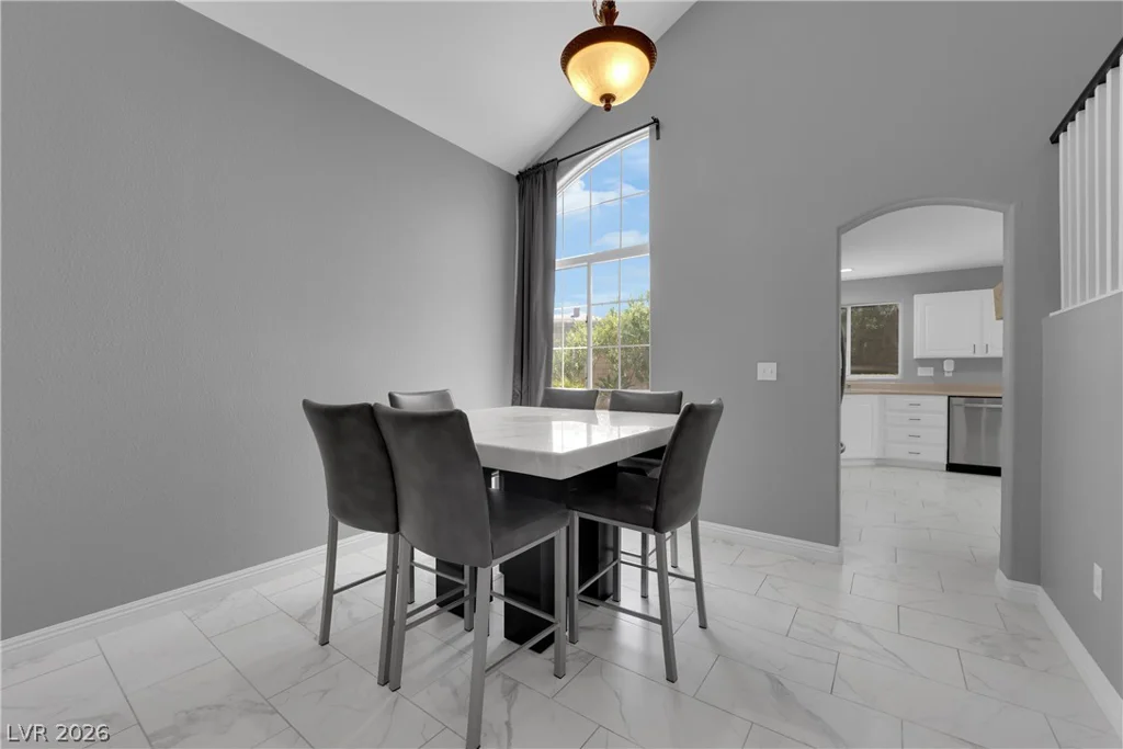 825 Gleamstar, Las Vegas, NV 89123