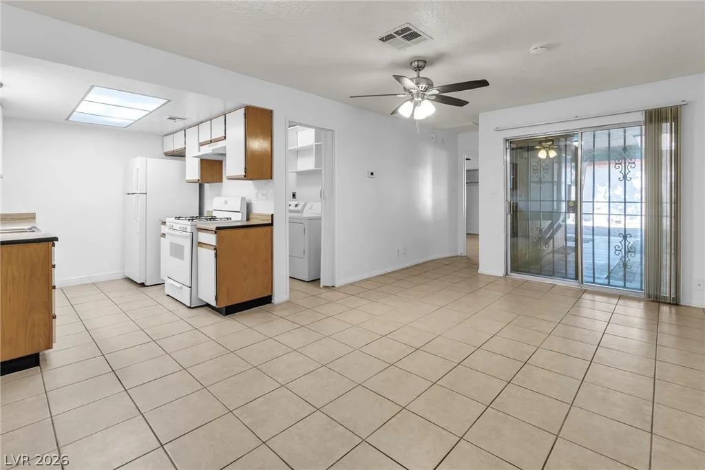 461 Lamb, Las Vegas, NV 89110