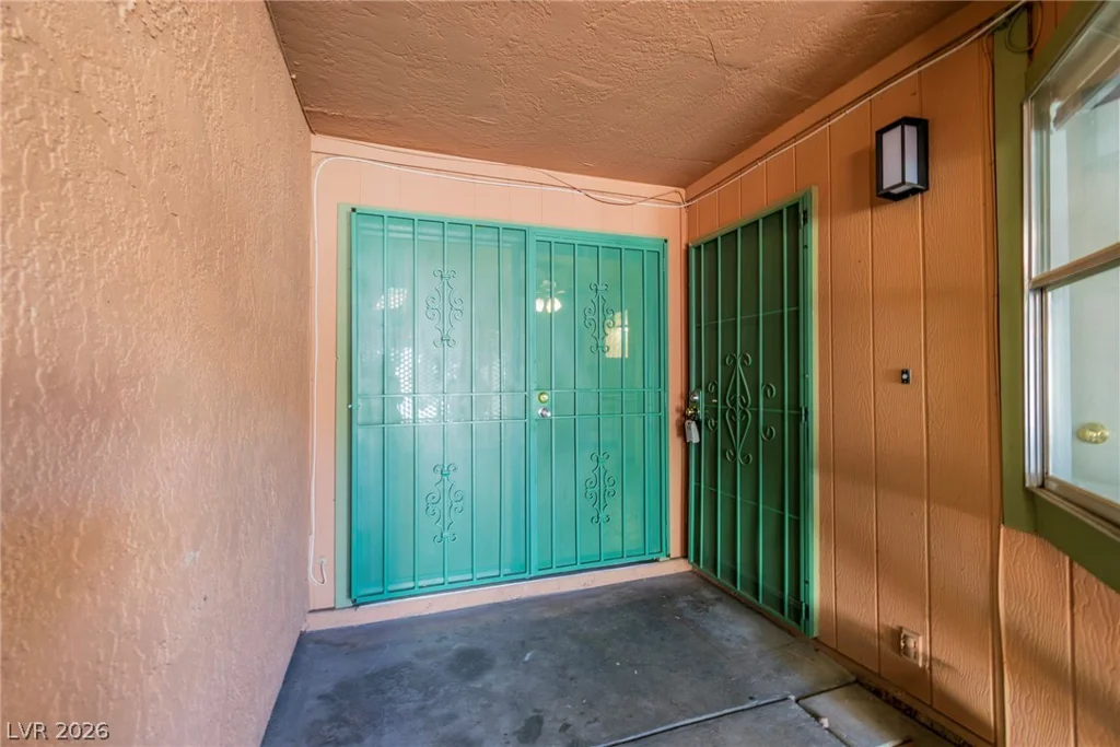 461 Lamb, Las Vegas, NV 89110