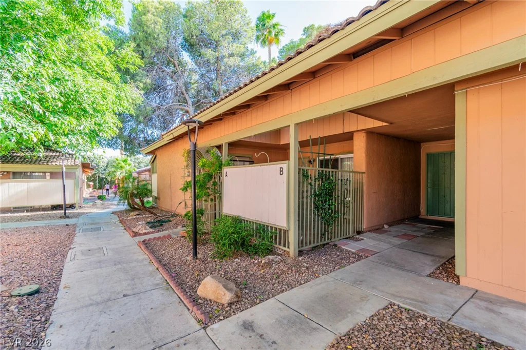 461 Lamb, Las Vegas, NV 89110