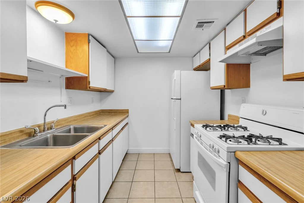 461 Lamb, Las Vegas, NV 89110