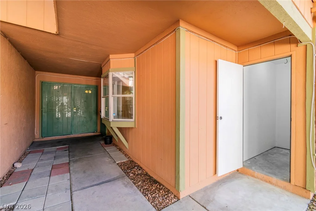 461 Lamb, Las Vegas, NV 89110
