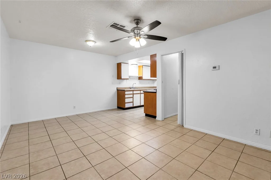 461 Lamb, Las Vegas, NV 89110