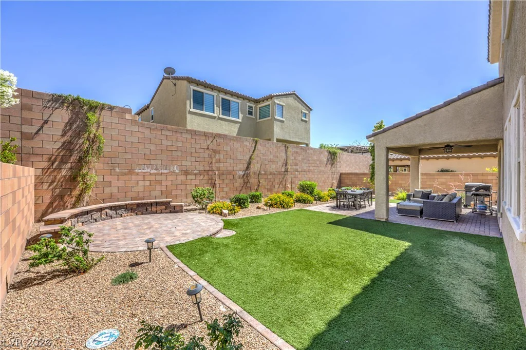 413 Via Gigante, Henderson, NV 89011