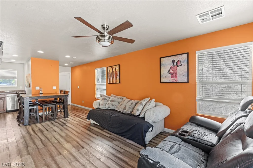 3620 Via Del Robles, Las Vegas, NV 89115