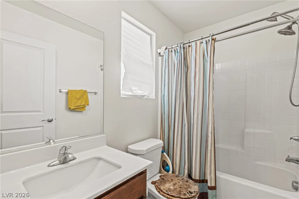 3620 Via Del Robles, Las Vegas, NV 89115
