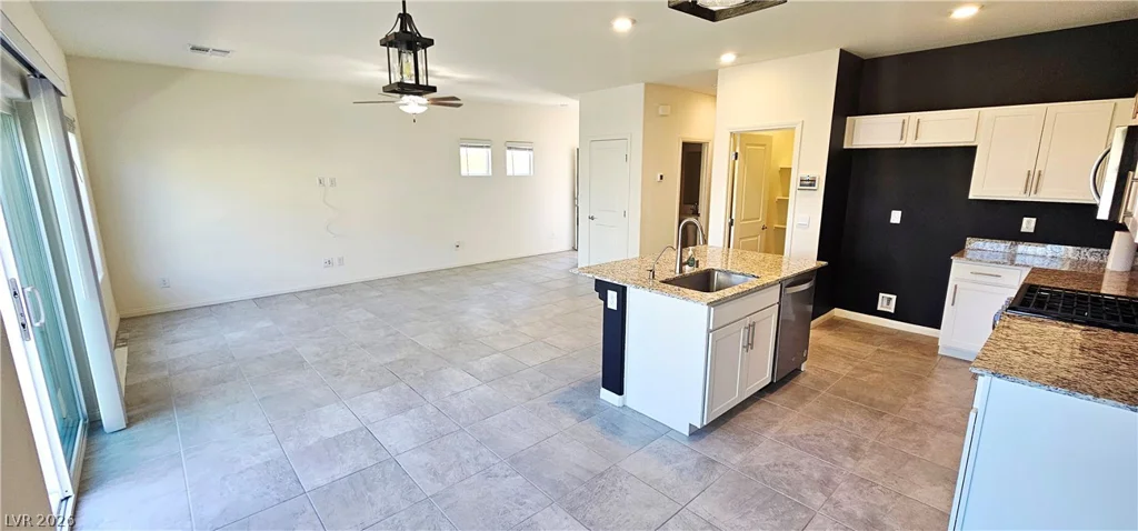1774 Kylie River, North Las Vegas, NV 89084
