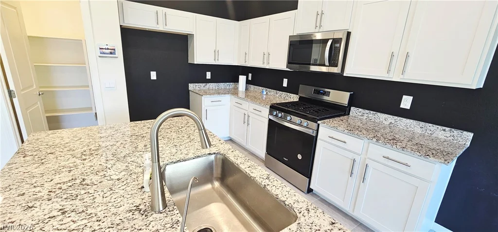 1774 Kylie River, North Las Vegas, NV 89084