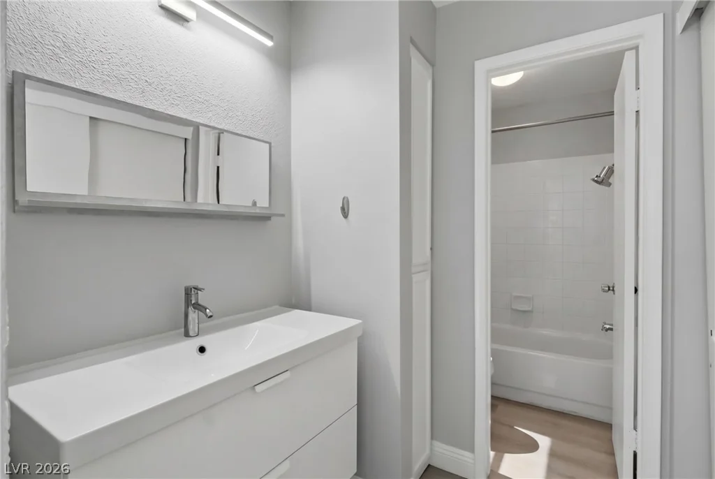 8912 Surf View, Las Vegas, NV 89117