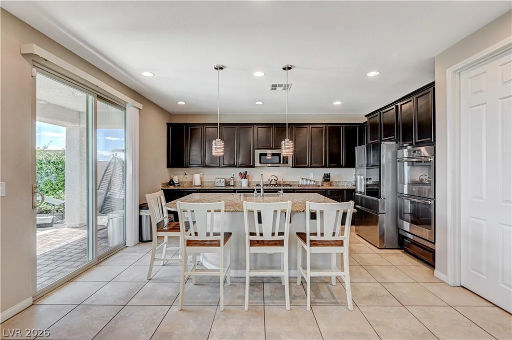 8026 Ponderosa Hill, Las Vegas, NV 89113