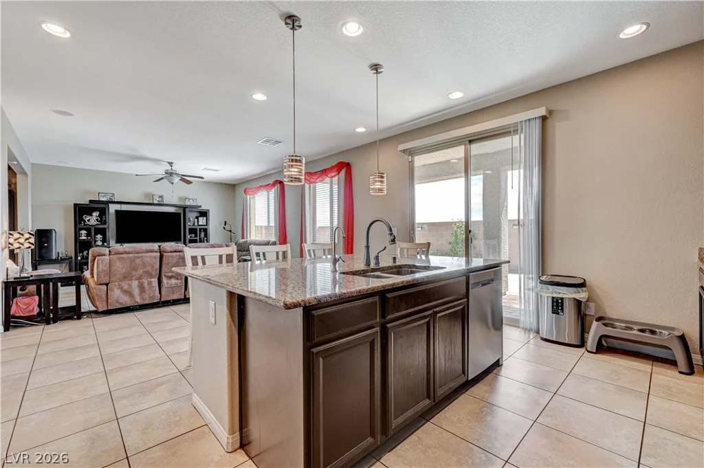 8026 Ponderosa Hill, Las Vegas, NV 89113